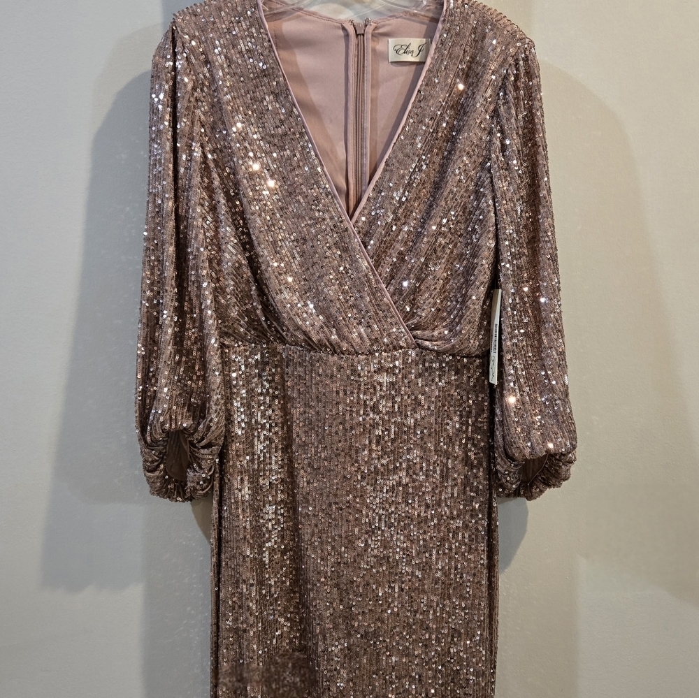 Eliza J Sequin V-Neck Cocktail Mini Dress/ Sheath - Rose Gold/Baloon Sleeves NWT - Picture 4 of 16